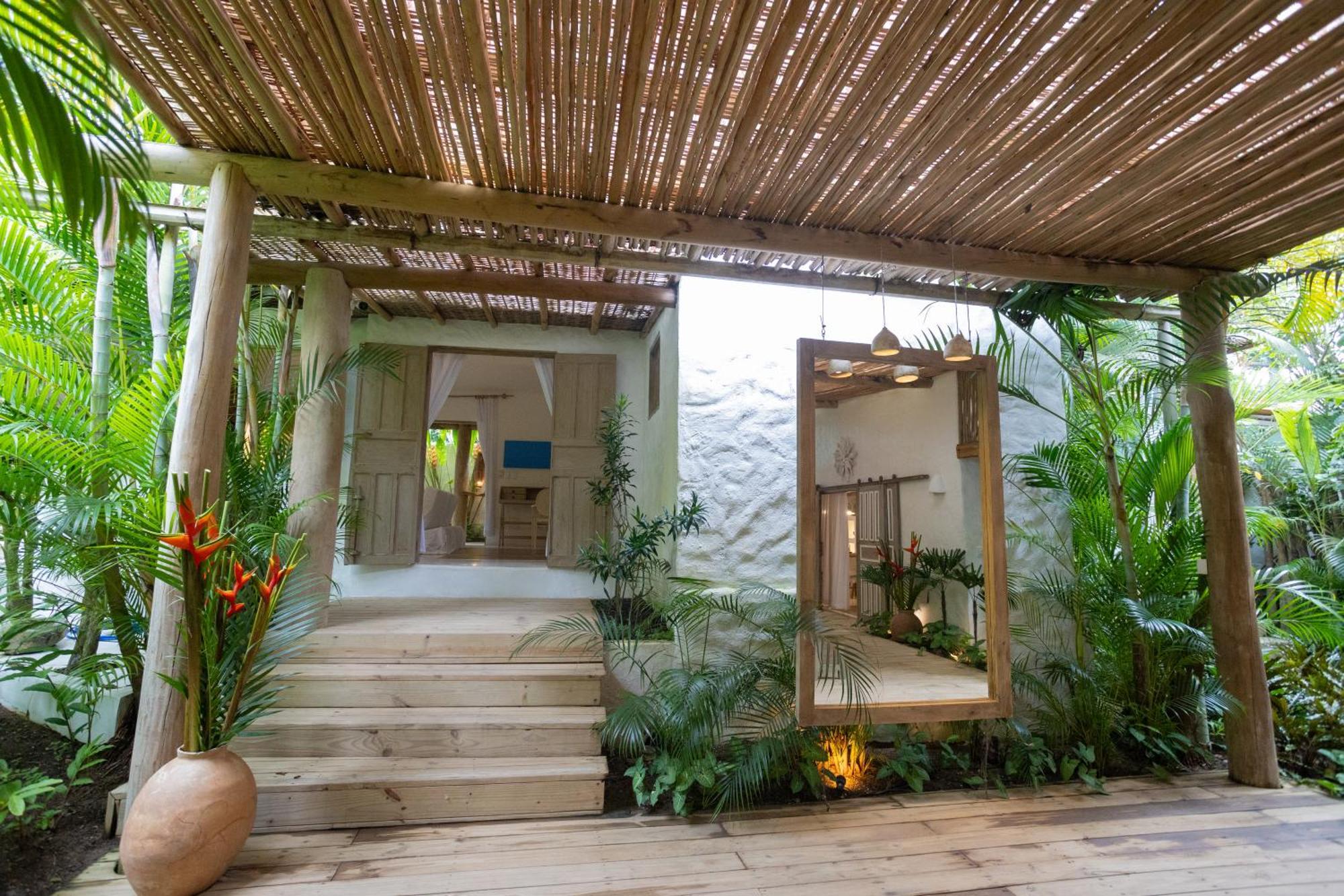 Bungalow Patio,1587543818:JPEG