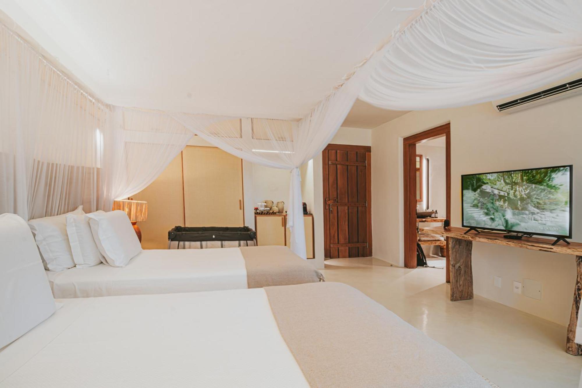 Standard King Suite,1615694884:JPEG