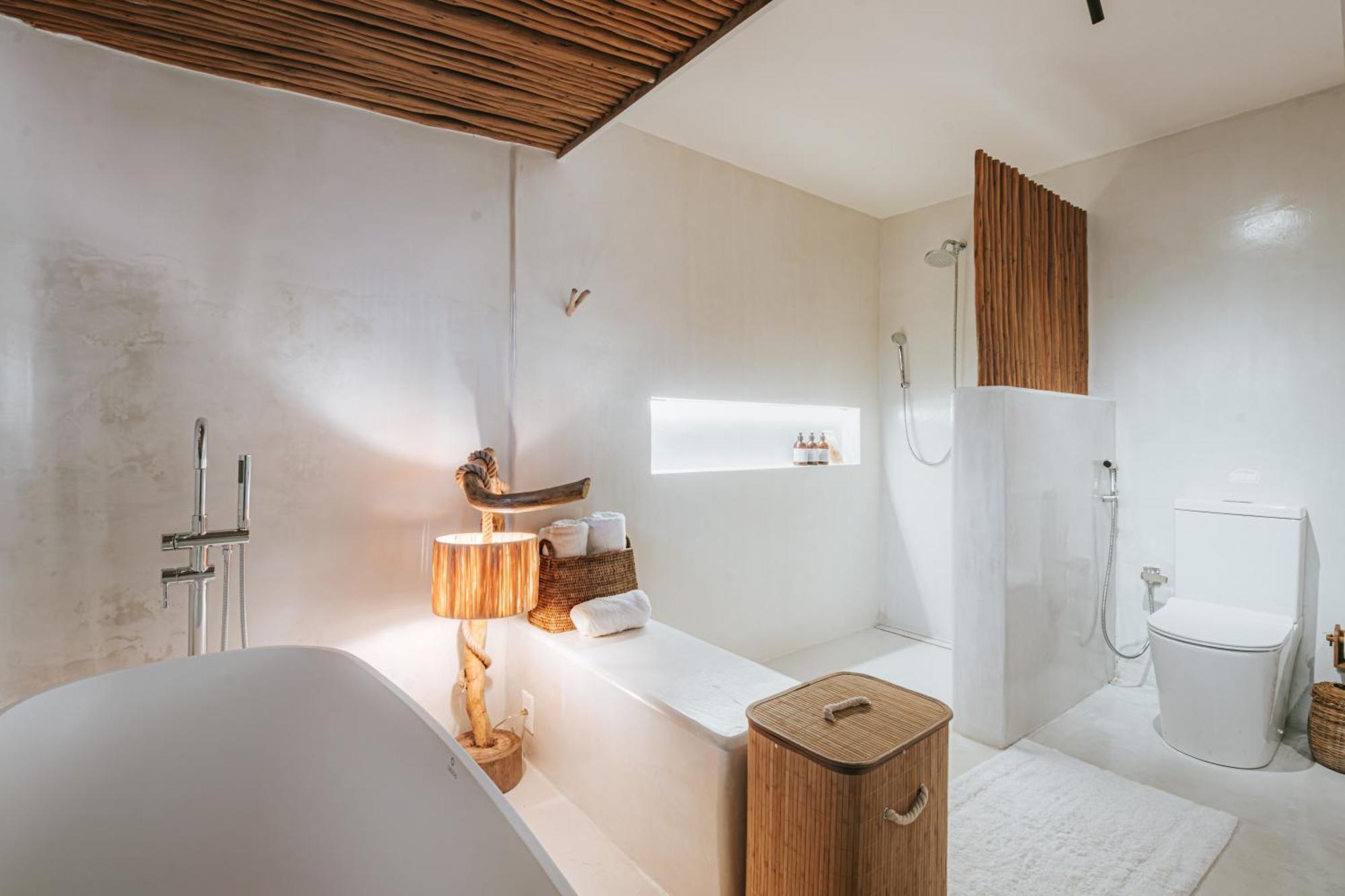 Standard King Suite,1615694915:JPEG